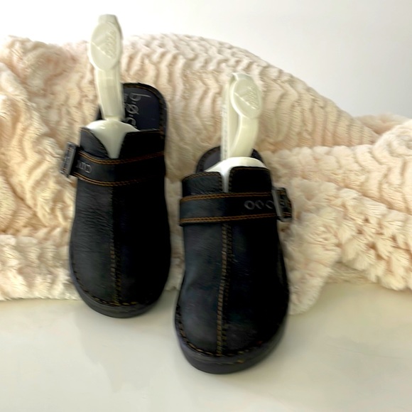 boc Shoes - boc Ladies Clogs. Buckled Feature. Size 7/38